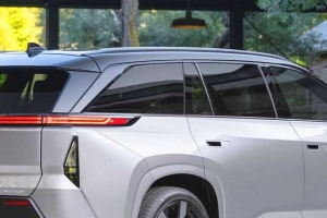 기사로 이동 - “팰리세이드 계약 취소할까 했는데” 토요타 3열 전기 SUV, 돌연 1년 미뤄진 진짜 이유