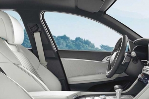 기사로 이동 - BMW 안 부럽다더니… 304마력 G70, 한 달 83대 팔린 진짜 이유