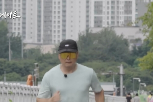 기사로 이동 - ‘고개 90도’ 꺾였던 이봉주, 1시간 39분 완주 후 꺼낸 한마디