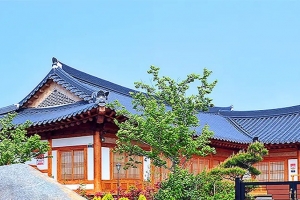기사로 이동 - “바다 보이는 한옥마을 진짜 있네” 함평에 숨은 50세대 오션뷰 명소