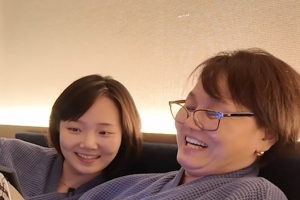 기사로 이동 - “우리 딸, 예쁘진 않아” 이경실의 팩폭에 배우 딸이 보인 반응