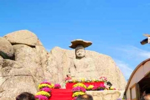 기사로 이동 - ‘소원 하나 빌고 끝? 아니었네’ 25년 전통 축제, 가파른 산길 버렸다