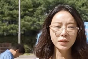 기사로 이동 - “첫째 낳고 눈 안 보여, 머리까지…” 황정음이 털어놓은 건강 고민