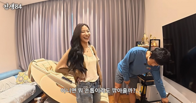 thumbnail - “내 발톱보다 훨씬 두껍다” 기안84, 카즈하 발톱 깎다 화들짝 놀란 이유