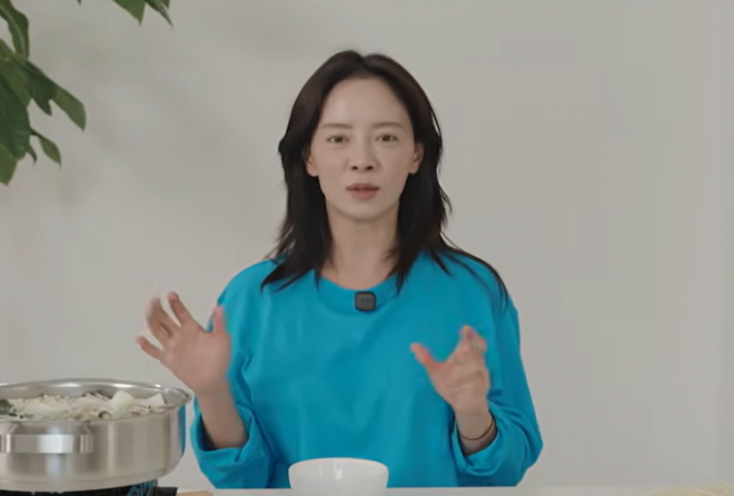 thumbnail - “마음만 앞서면 안 되더라” 송지효가 돌연 유튜브 중단을 선언한 진짜 이유