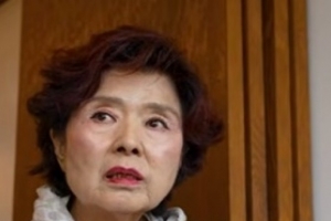 기사로 이동 - “내 딸이 기생이야?” 70년대 여배우, 스폰 제안 폭로에 모친 버럭