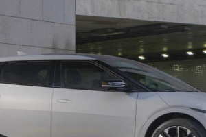 기사로 이동 - 신차 오너는 ‘속 쓰리다’는데… 2천만 원대 EV6, 중고로 살 때 딱 하나만 보세요