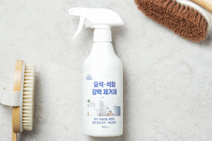 기사로 이동 - “마트선 2만원인데…” 다이소 3천원 세정제, 욕실 찌든 때 녹이는 원리