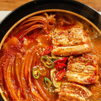 thumbnail - “푹 끓여야 제맛인데…” 밥도둑 묵은지찜, 딱 한 가지 실수로 병 부른다