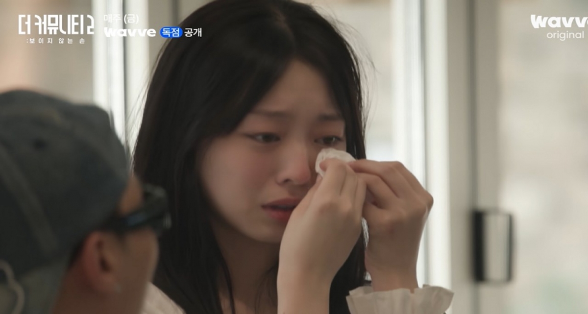 thumbnail - “언니를 끝까지 의심했다”… 20대 여배우, 무릎 꿇고 사과한 진짜 이유
