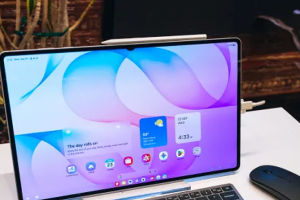 기사로 이동 - ‘노트북은 이제 안녕’…포토샵 깔리고 23시간 쓰는 태블릿 등장