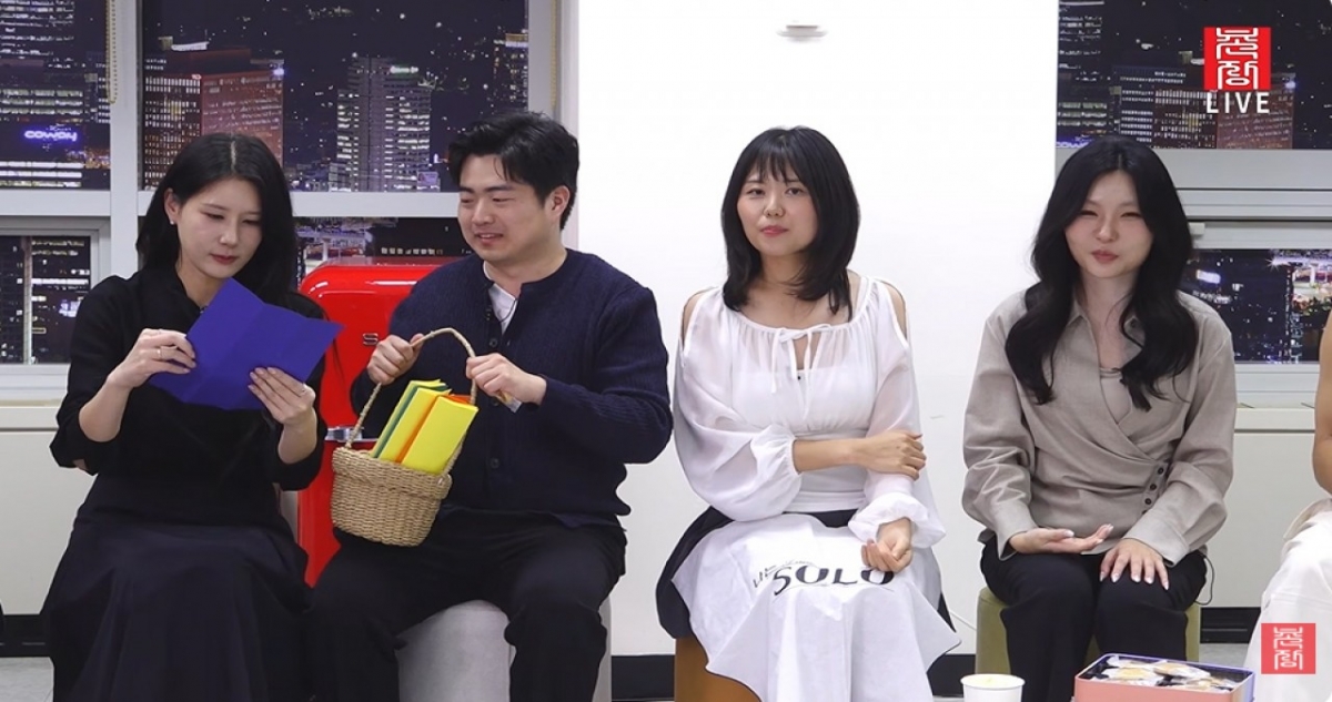 thumbnail - “오후 3시부터 굶었어요”… ‘나솔’ 현숙, 라방 집착하더니 얼굴이 반쪽 됐다