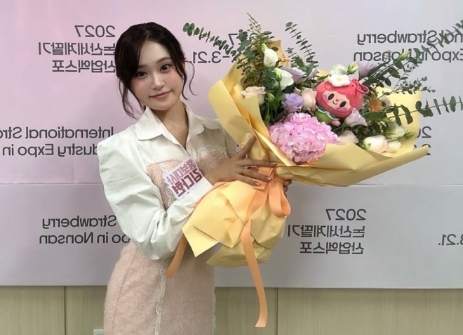 thumbnail - “내 앞에 내보내지 마” 심수봉 저격 한 달…김다현이 웃으며 나타난 진짜 이유