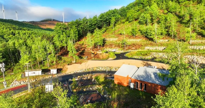 thumbnail - “하룻밤 5만원인데 예약률 94%” 해발 1000m 숲, 반년 만에 1만명 몰렸다
