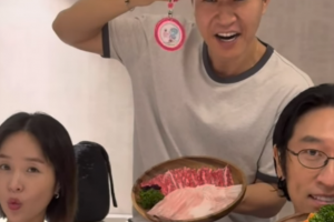 기사로 이동 - “이럴 줄 알았어” 신지 외마디… 사진 찍던 김종민이 꺼낸 ‘분홍 배지’ 정체