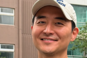 기사로 이동 - “마음 정리에만 2년”… 6살 연하 미코 아내와 조용히 이혼한 개그맨