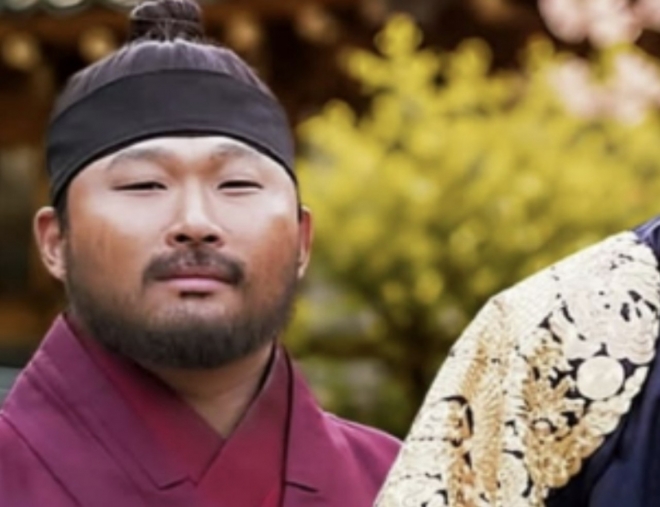 thumbnail - “래퍼라더니 웬 상투?” 스윙스, 수염 기르고 맡은 뜻밖의 역할