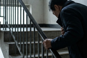 기사로 이동 - “나이 탓인 줄 알았는데…” 두 달 넘는 마른기침, 폐가 돌처럼 굳고 있었다