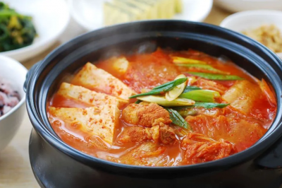 thumbnail - 김치찌개 끓일 때마다 ‘이 영양소’ 사라지는 줄도 모르고 먹었다