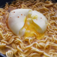 thumbnail - 라면에 달걀부터? ‘이 순서’ 지켰더니 분식집 맛, 90초면 끝