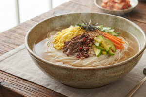 기사로 이동 - 맨날 밍밍하던 잔치국수, 국간장에 ‘이것’ 한 스푼 넣었더니… 맛집이네