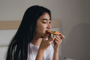 기사로 이동 - 분명 배 터지게 먹었는데… 다음 날 아침 공복감, 범인은 따로 있었다