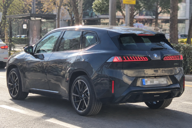 thumbnail - “공장 불은 24시간 켰는데”…주문 10만 대 넘긴 8760만원 BMW SUV