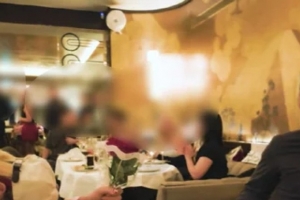 기사로 이동 - “장미 들고 무릎까지 꿇었는데”…지드래곤 공개 프러포즈 상대는 대성