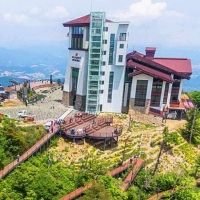 thumbnail - “산 정상인데 유모차도 함께”…경사 8% 이하 발왕산 숲길