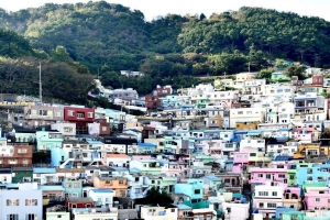 기사로 이동 - “별 보러 가는 계단이라더니”…148개 단에 남은 감천마을 피란의 기억