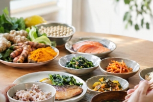 기사로 이동 - “오래 살려면 뭘 먹어야 할까?”…7만명 연구서 차이 보인 식단 습관
