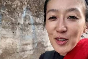 기사로 이동 - “짐도 늦고 화장실도 안 보였다”…홍진경, 순례길서 겪은 변비약 소동